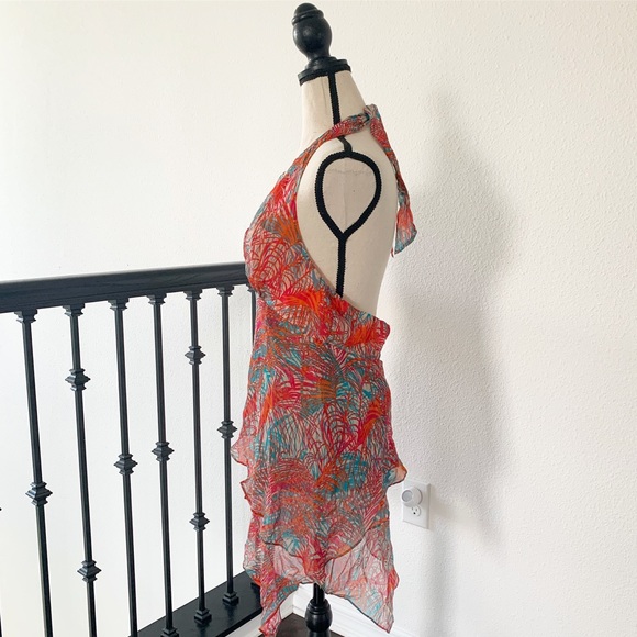 BCBGMaxazaria Tropical 90s Style Halter Top - Picture 4 of 6